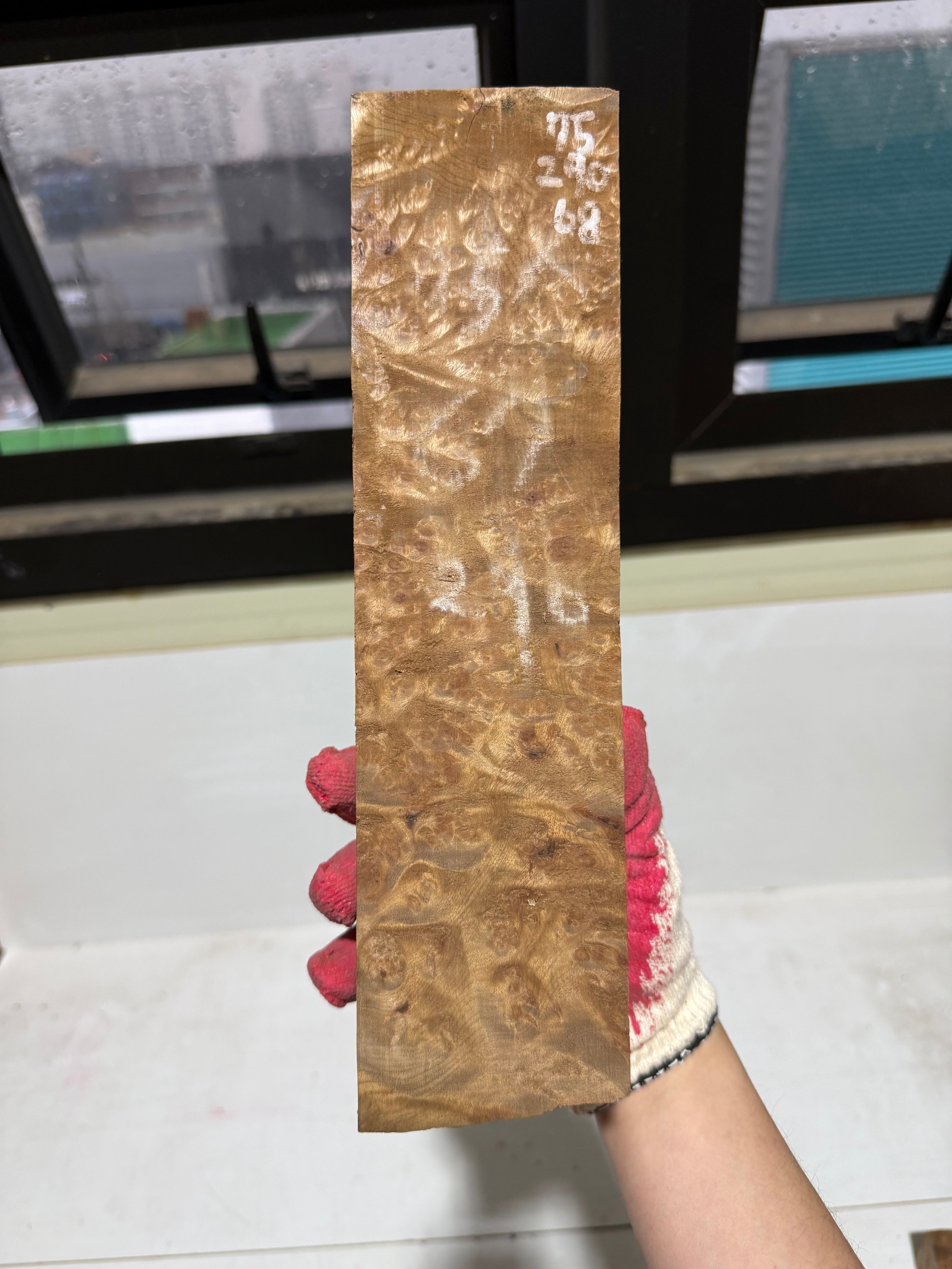 Golden lindera burls A grade